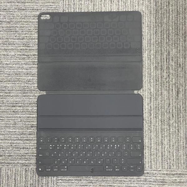 12.9インチiPad Pro(第3世代)用 Smart Keyboard Folio A2039 ブラック
