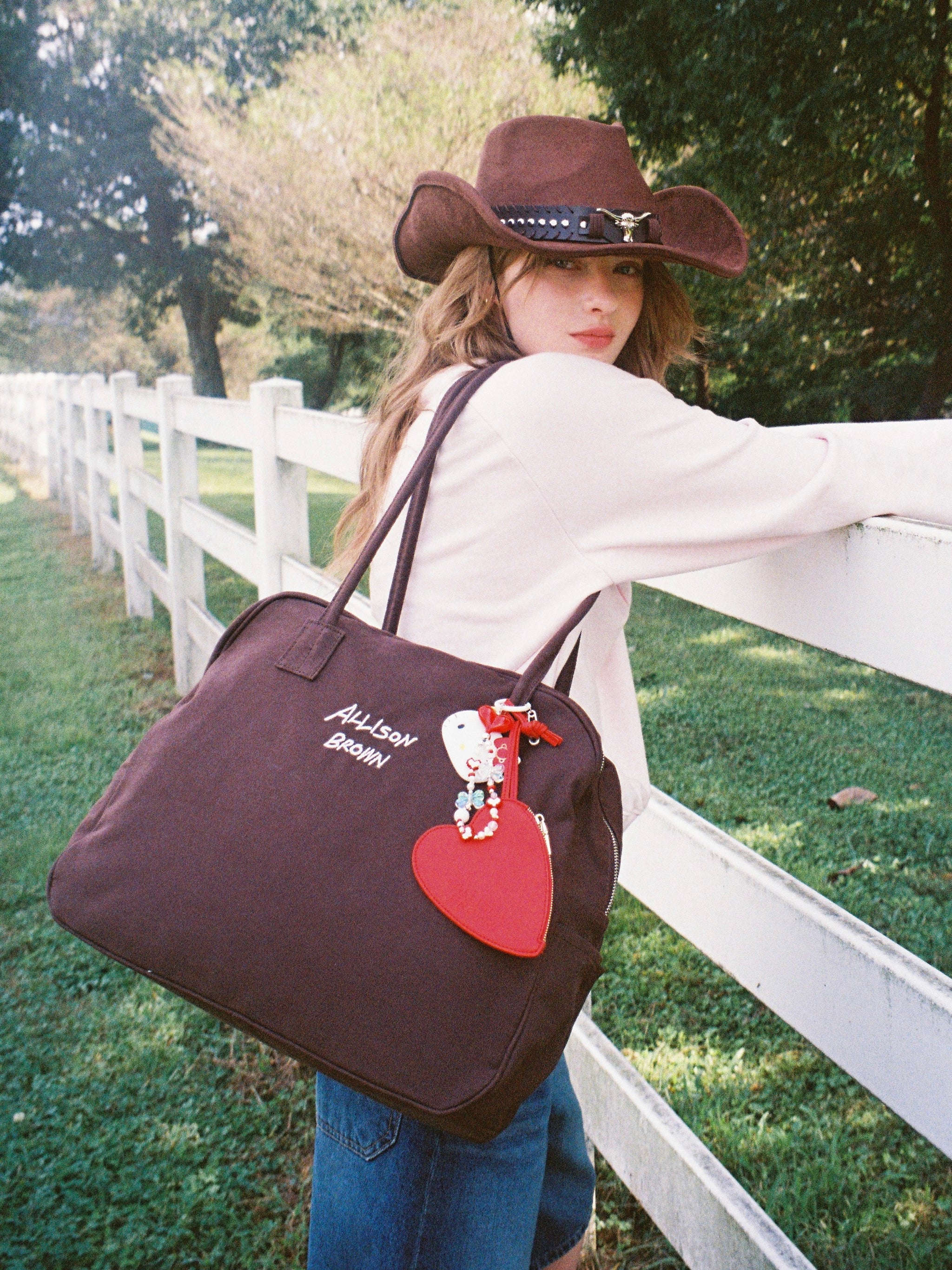 HELLO KITTY × ALLISON BROWN Twinkle Mirror Charm – ALLISON BROWN