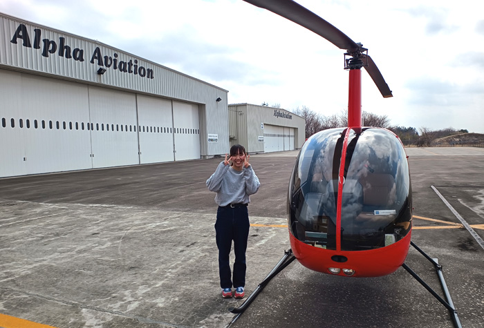 ヘリコプターの女性訓練生が福島運航所に長距離航法訓練で飛行しました