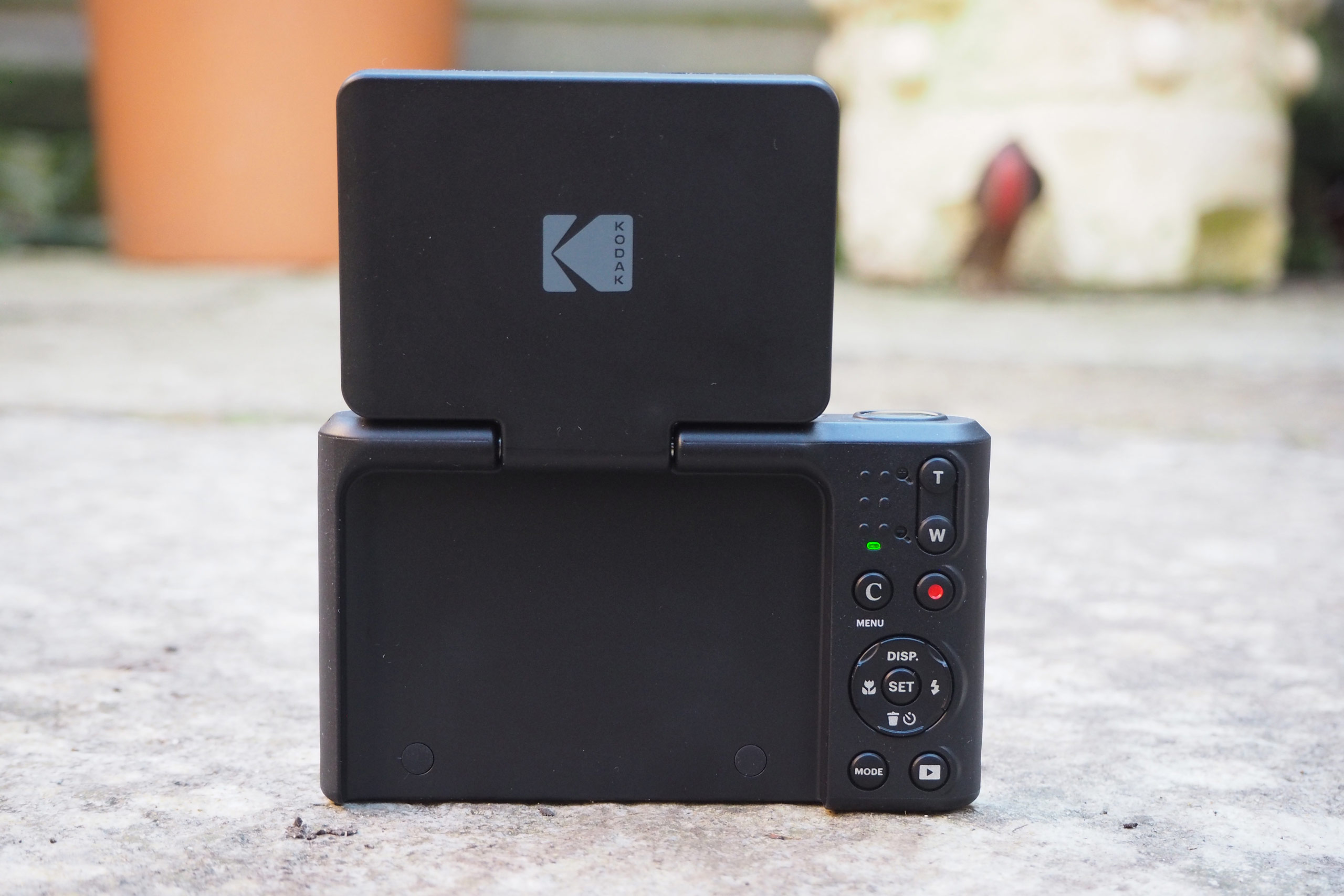 Kodak PixPro C1 review - super-cheap retro compact, but is it any