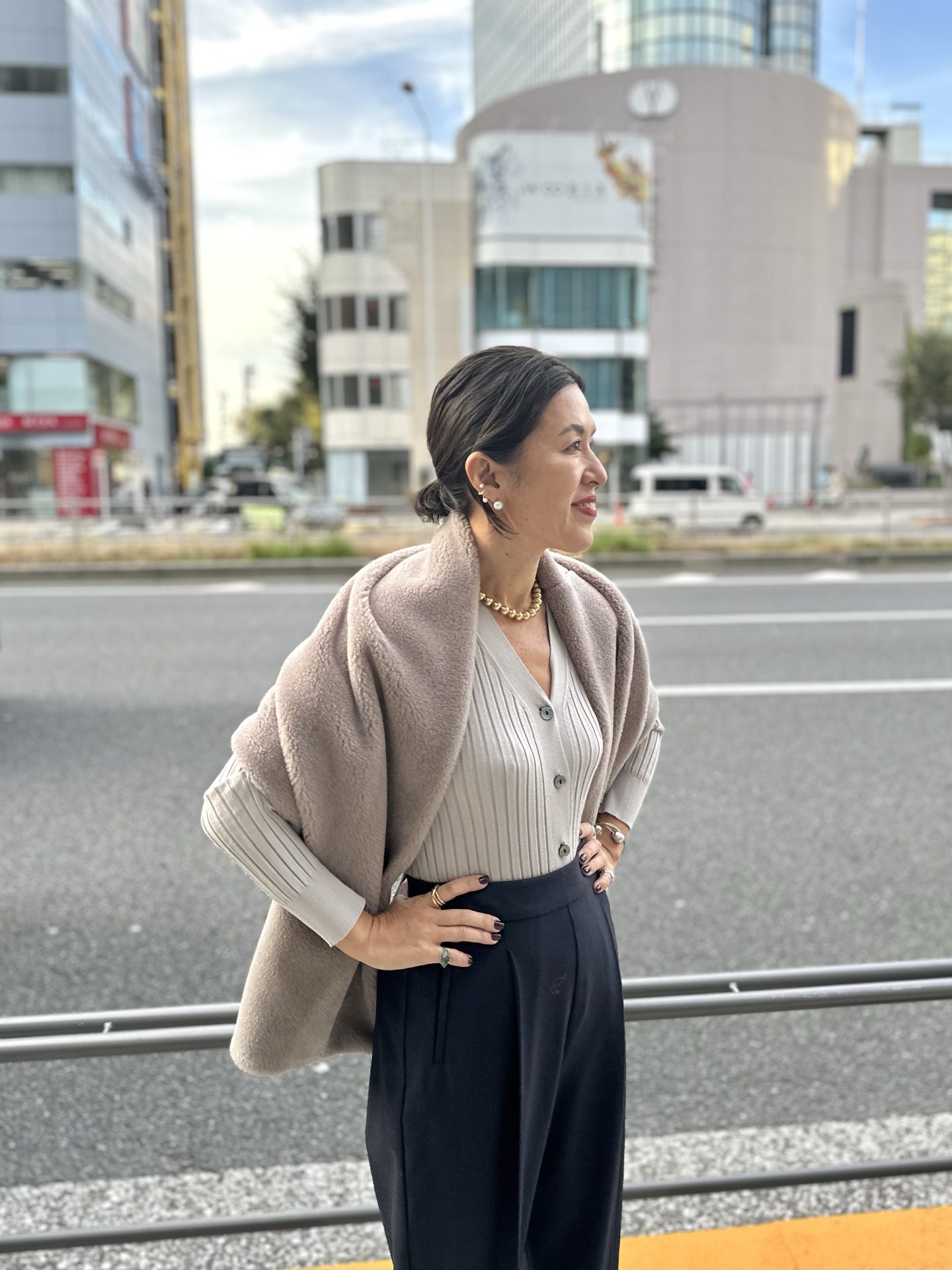 ソージュ】高見えNo.1のボアケープ！ by 大草直子｜着こなしサンプル