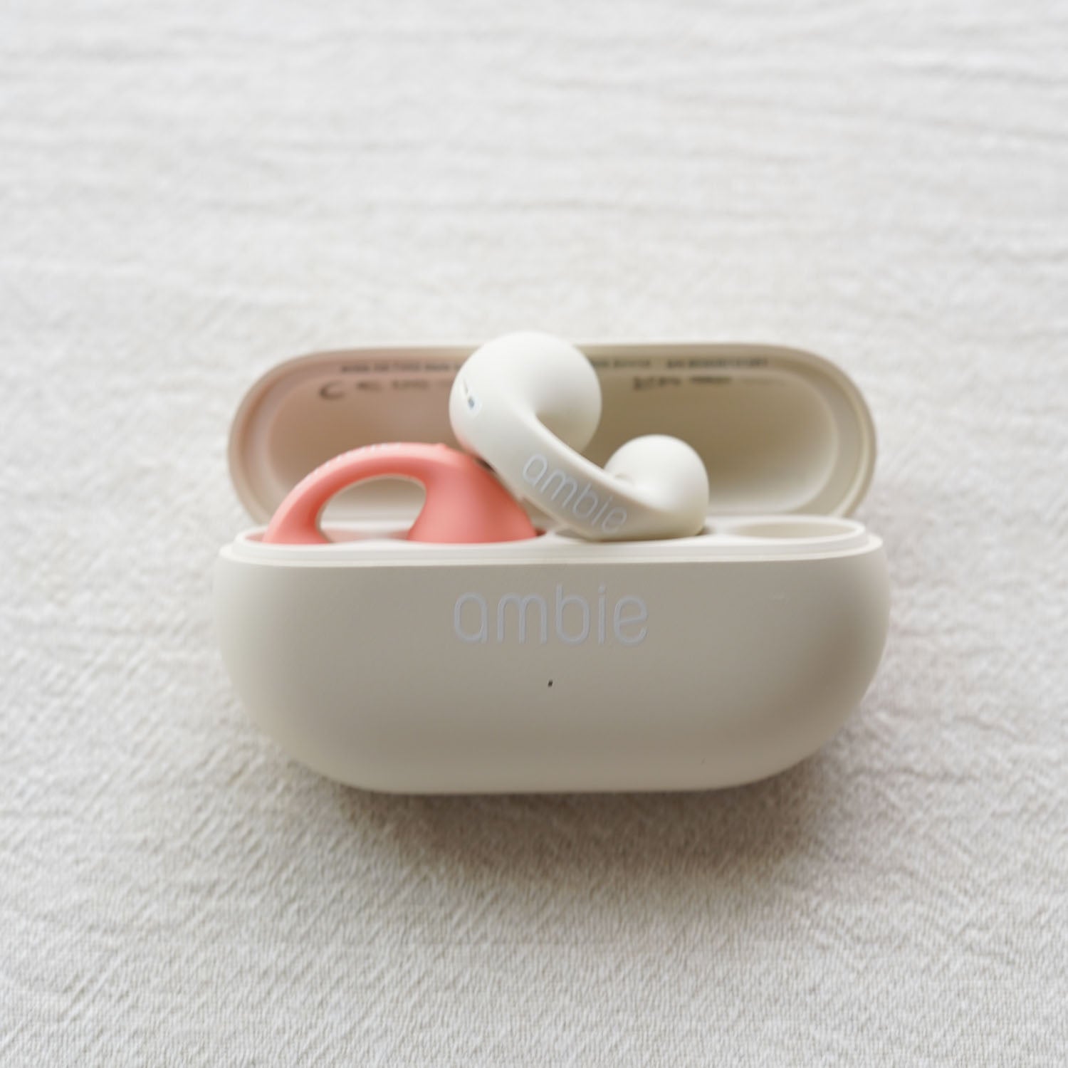 ambie sound earcuffs AM-TW02イヤーカフイヤホンスターターセット