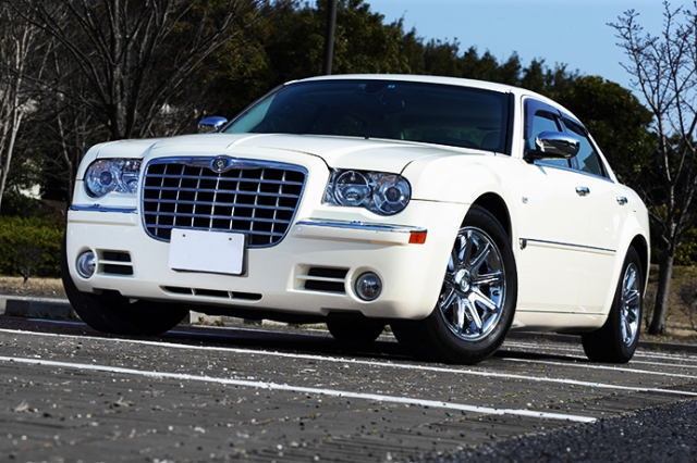 クライスラー300C (CHRYSLER 300C) | アメ車と逆輸入車の総合情報
