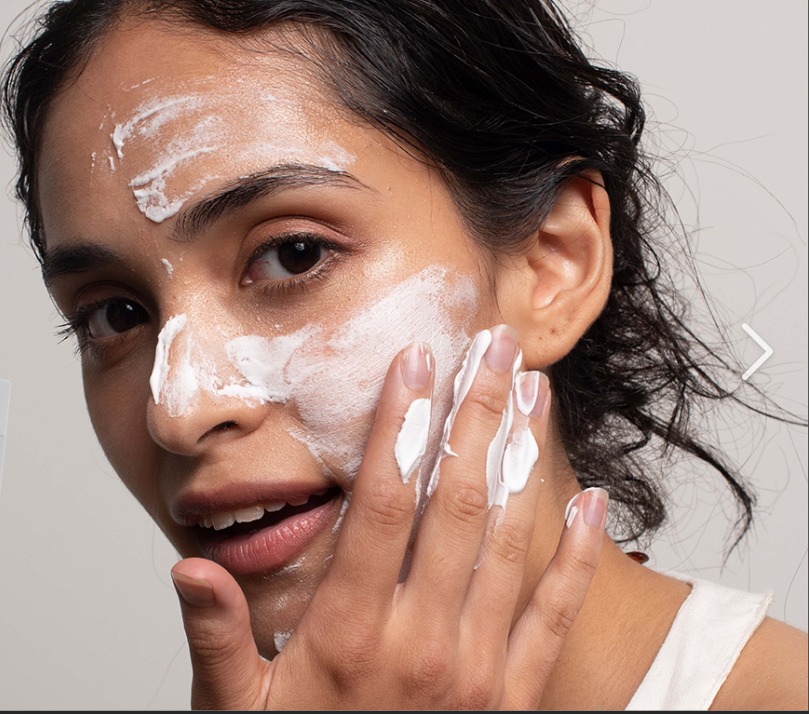 SNSで話題の超濃密泡。ロイフェイスWHプレスインマスクが入荷しました