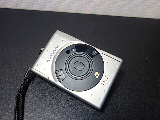 時代に翻弄させられたAPSカメラPart2 初代IXY（Canon）1996年 48,000円