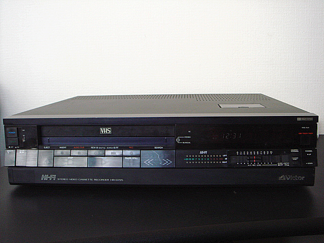 HR-D725 (Victor) 1983年 | 古いハードに囲まれて since2011