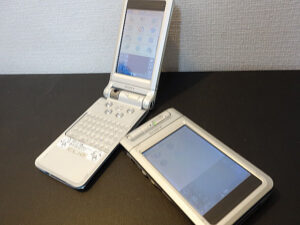 CLIE PEG-NR70V | 古いハードに囲まれて since2011