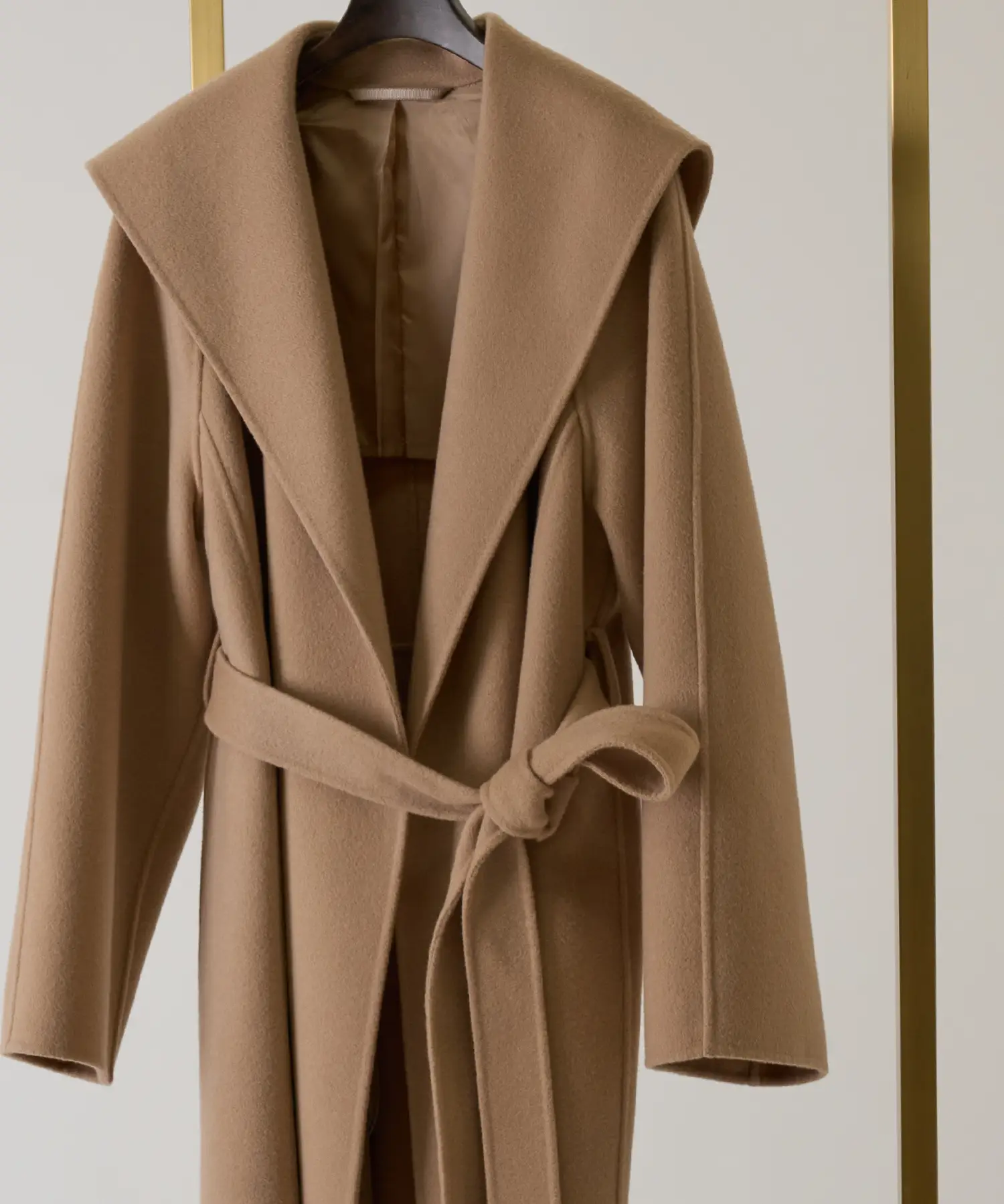 OUTER COLLECTION】上質を纏う、冬の選択|ANAYI OFFICIAL ONLINE STORE