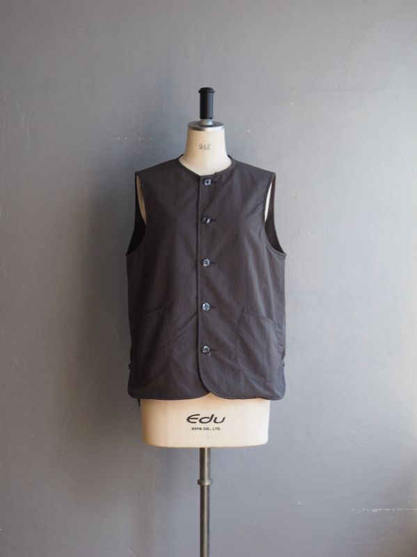 ARAN(アラン) ナイロンリップ ライナーベスト チャコール - and ordinary.