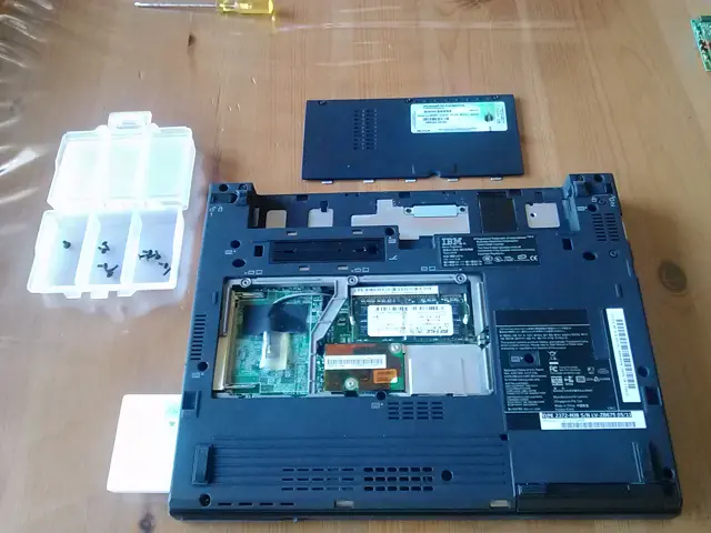 ThinkPad X40 HDDからmSATA SSDへの換装記録