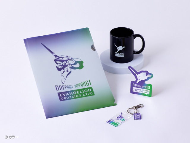 エヴァ」綾波レイの限定パケ＆アスカ、マリらのアクスタは六本木会場