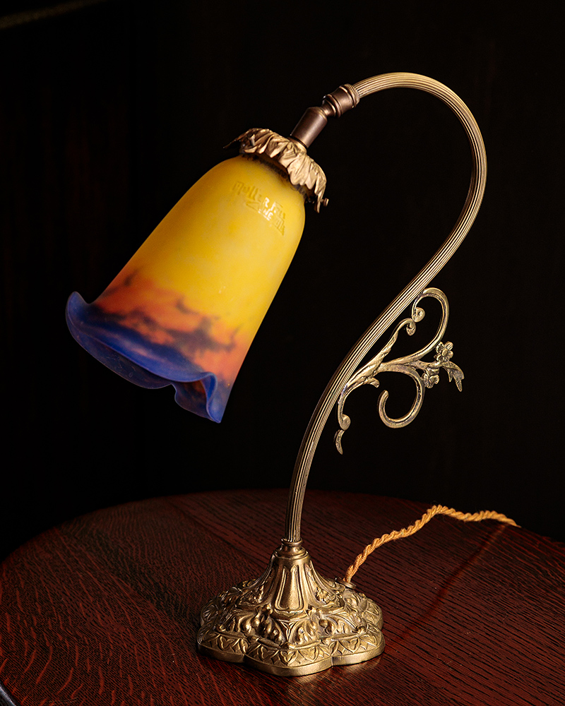 ミューラーテーブルランプ | クレマチス