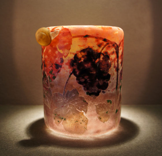 不二とカタツムリの花瓶