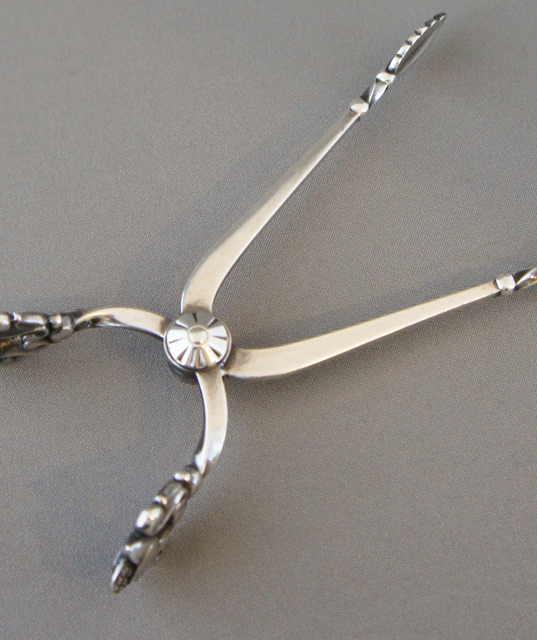 ジョージ・ジェンセン「”Acorn” シュガートング」《アンティックかとう》