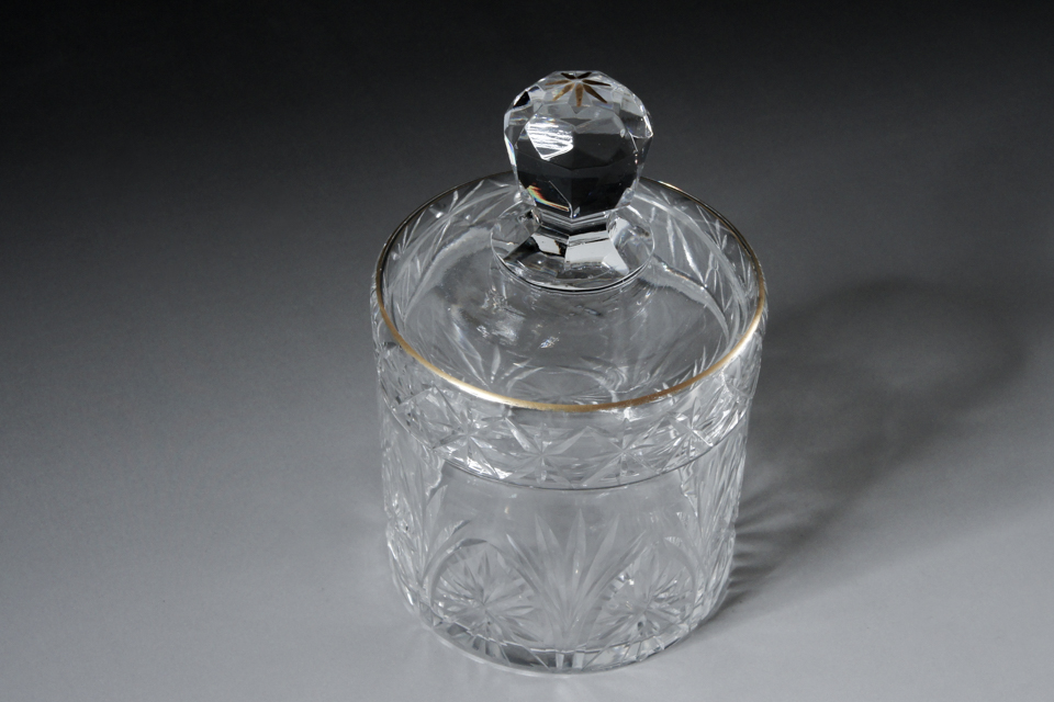 オールドバカラ「イエール HYERES 蓋物」《アンティックかとう》