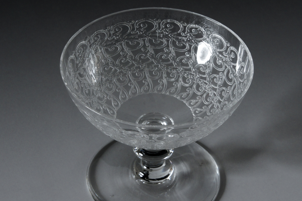 オールドバカラ「ローハン ROHAN クープグラス」《アンティックかとう》