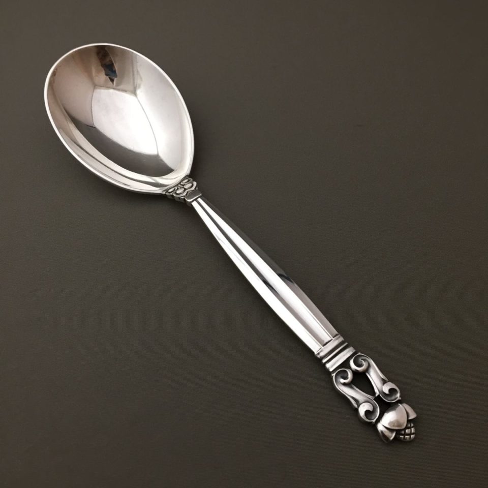 ジョージ・ジェンセン「“Acorn” サービングスプーン（中）長さ16.8cm