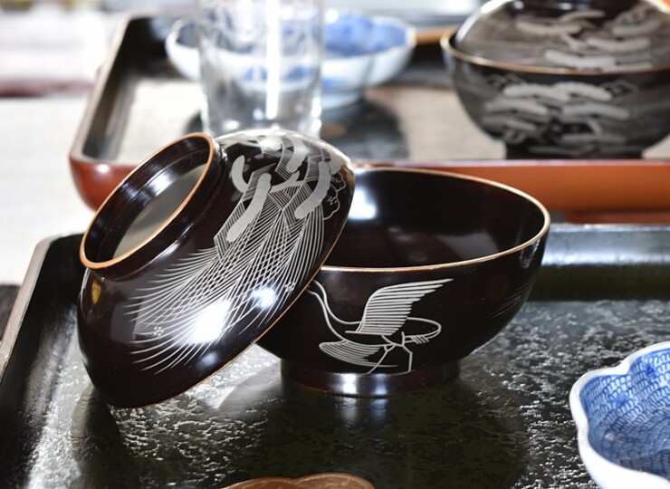 天然木製漆塗 原叟好 黒銀蒔絵煮物椀 鶴亀松竹梅 - 生活骨董と古布の