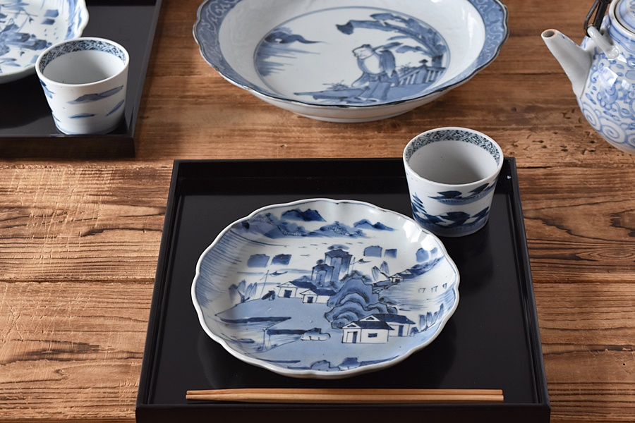 古伊万里 染付 山水風景画 輪花型 6.5寸皿 - 生活骨董と古布の