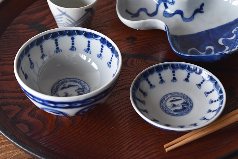 古伊万里 染付 丸紋画 瓔珞模様 成化年製文 蓋付茶碗 - 生活骨董と古布