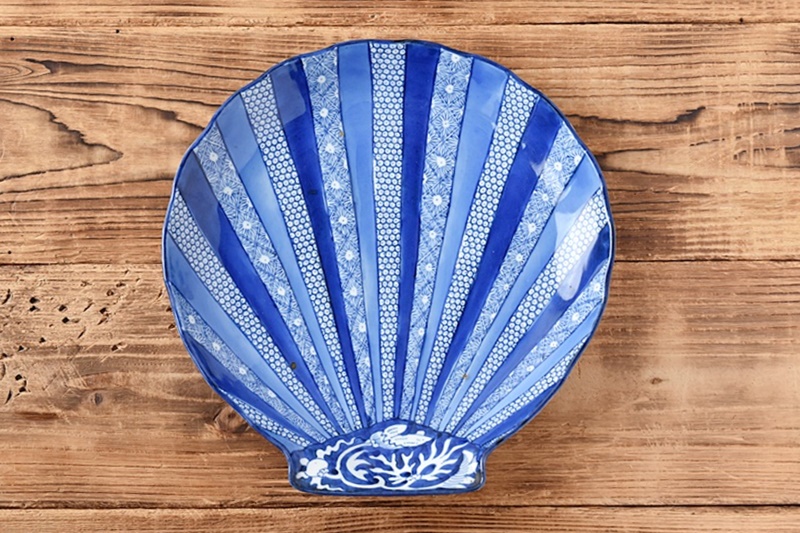 伊万里 染付 貝形変形皿 - 生活骨董と古布のアンティークショップ