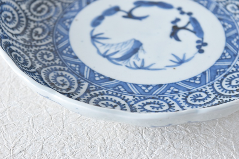 古伊万里 染付 蛸唐草 太明成化年製文 輪花型 七寸皿 - 生活骨董と古布