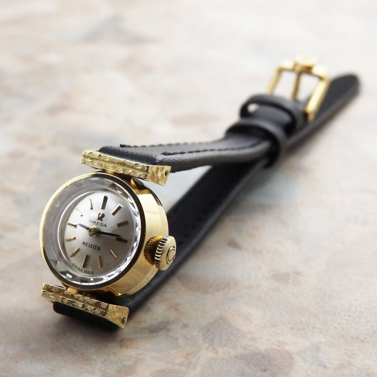 オメガ シルバーダイヤル 18KYG 18金無垢 レディースウォッチ 手巻き