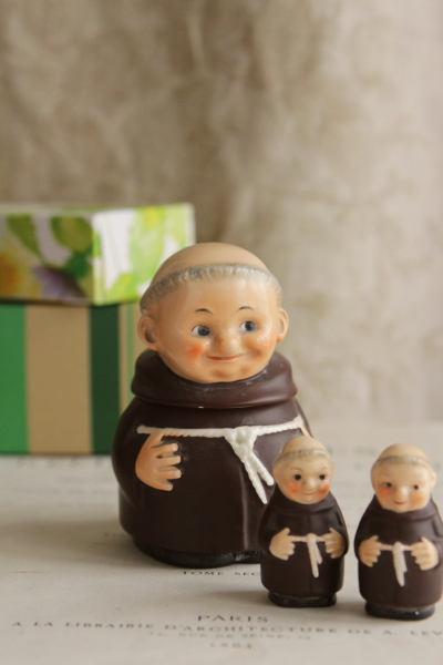 スノーベイビーのビスクヘッド snowbaby アンティークフィギュリン