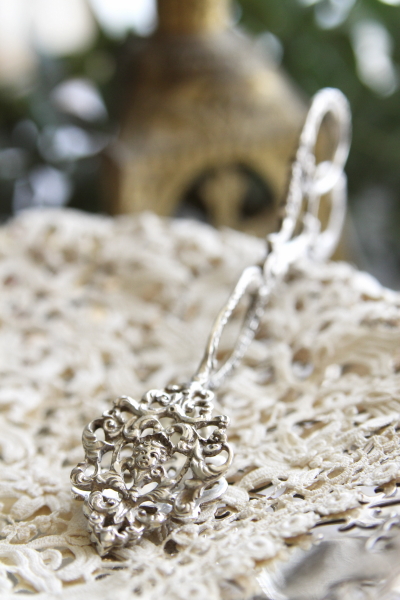 アンティークシルバートング 薔薇 ヨーロッパ アンティークストリュフ