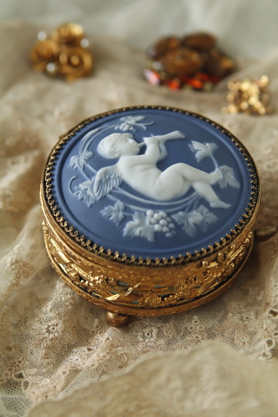 リモージュポーセリンボックス limoges フランス アンティークス