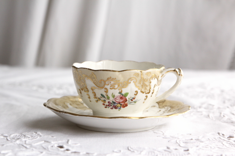 アンティークティーカップアンドソーサー ヴィクトリアン ボンチャイナ
