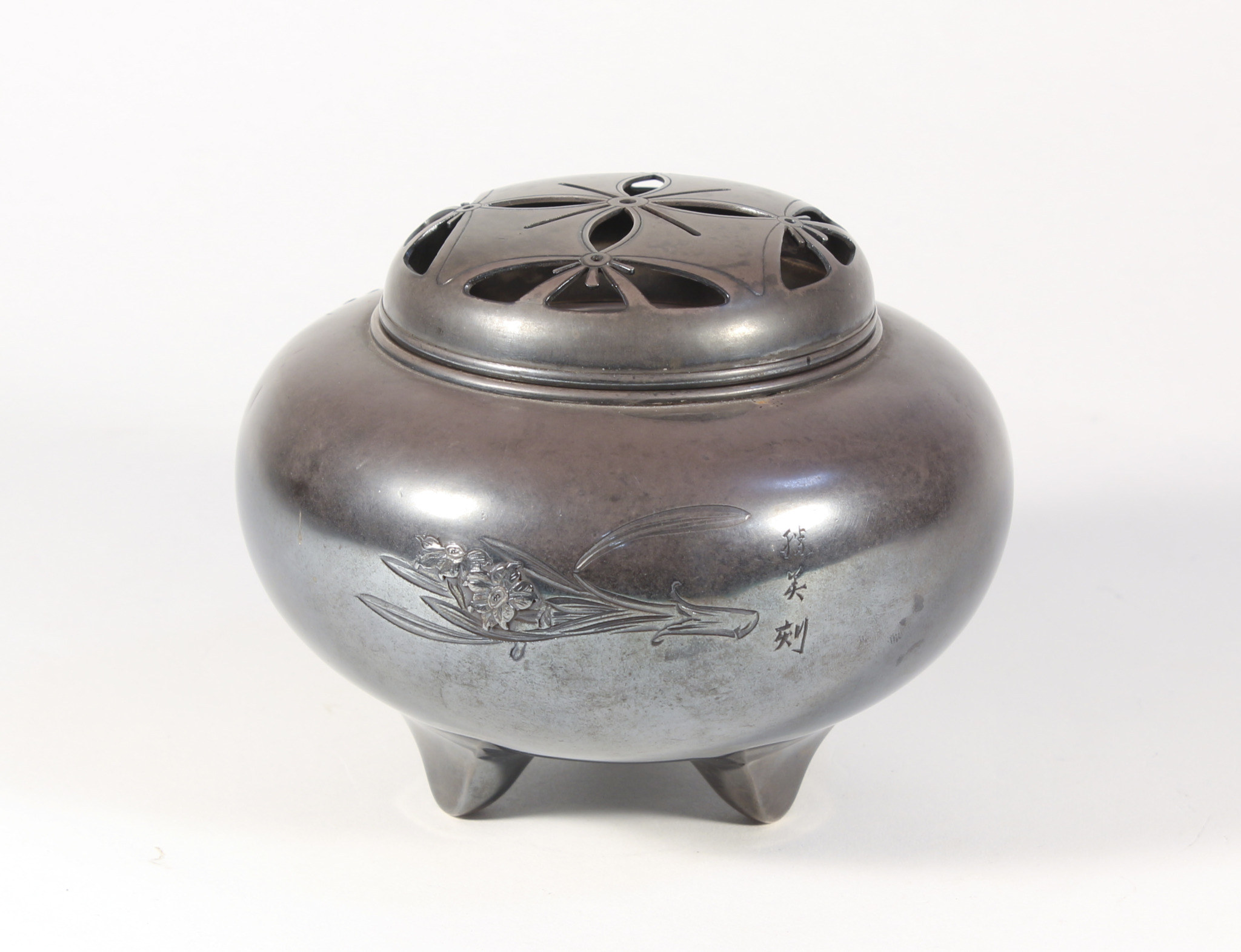 飯田勝美刻 牡丹図純銀製香炉 - 古好屋