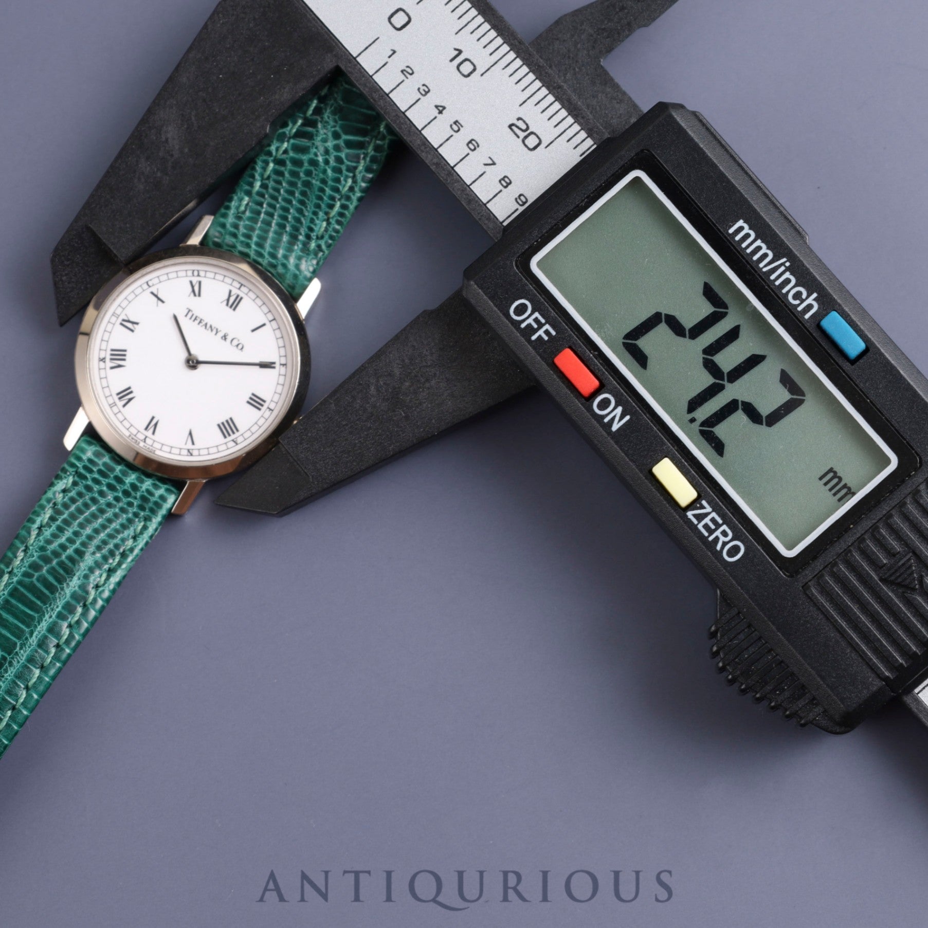 ティファニー ラウンドクラシック L1560 クォーツ WG 純正革ベルト