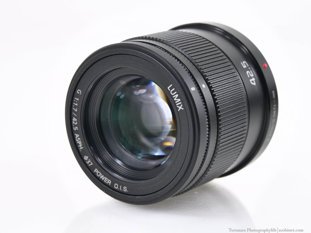 パナソニック「LUMIX G 42.5mm F1.7 O.I.S.」レンズレビュー 外観