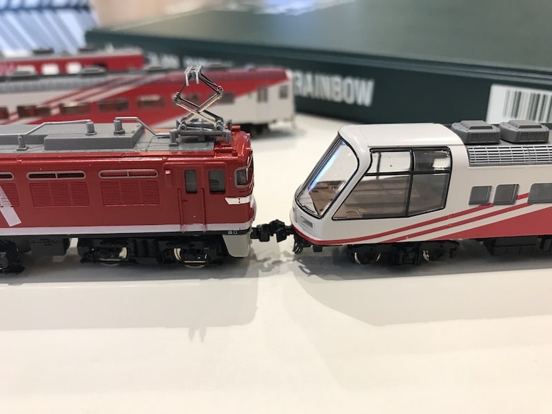 KATO 14系「スーパーエクスプレスレインボー」入線！ | あそぶログ！