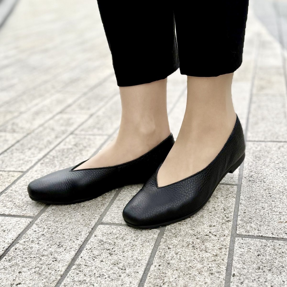 防水｜Vカットフラットシューズ（EN_5360269） | あしながおじさん