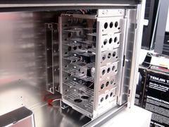 ASCII.jp：星野金属工業(ソルダム)から2重構造のアルミPCケース“ALTIUM