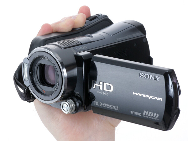 ASCII.jp：顔認識搭載のハイビジョンハンディカム HDR-SR12 (1/3)