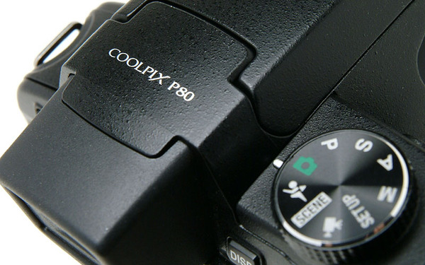 ASCII.jp：最小ボディーに18倍ズーム COOLPIX P80 (1/4)