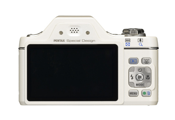 ASCII.jp：デジイチのようなコンデジ！ PENTAXから新「Optio」登場