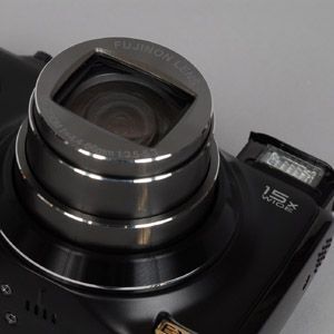 ASCII.jp：この薄さで光学15倍ズーム!! 「FinePix F300EXR」 (1/3)