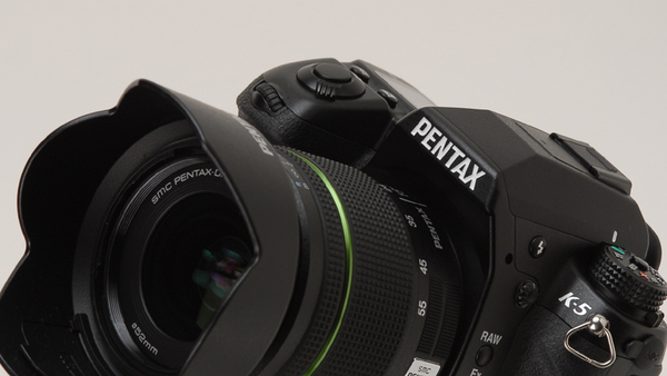 ASCII.jp：14万円でこの性能は凄い!? ペンタックス「K-5」 (1/4)