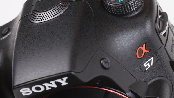 ASCII.jp：ソニー「α57」の6つの素敵ポイントを写真100点超で見せます