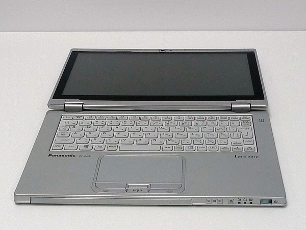 ASCII.jp：写真で見る、変形する新型レッツノート「CF-AX2」【更新版