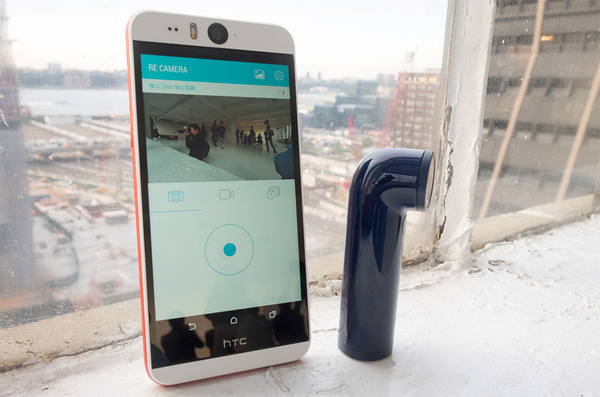 ASCII.jp：潜望鏡のような不思議なHTC製デジカメ「RE」をじっくり