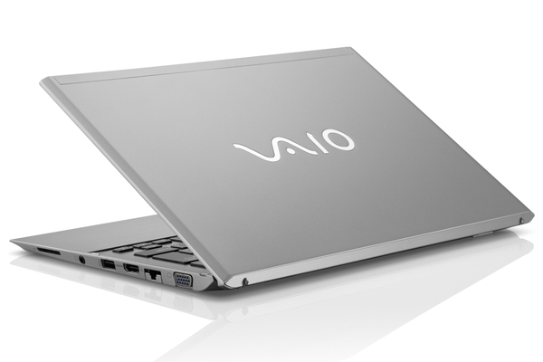 ASCII.jp：VAIO S13 - 重さ1.06kgで10.5時間駆動の13.3型ノート