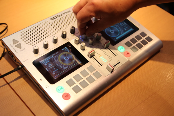 プロも驚嘆「GODJ Plus」でDJたちと体験会をしてみた (1/3) : - ASCII