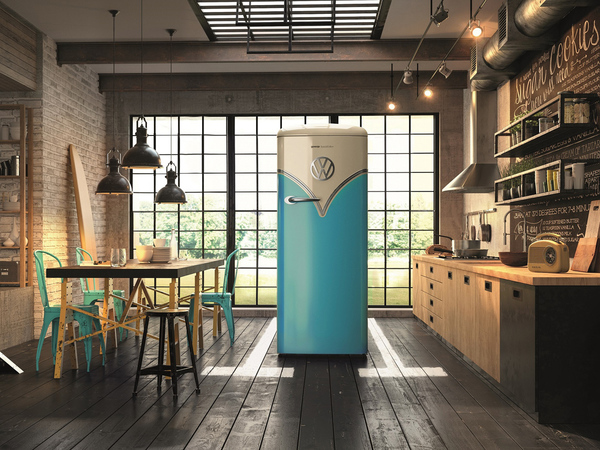 ASCII.jp：二子玉川 蔦屋家電、フォルクスワーゲンのワゴン風の冷蔵庫