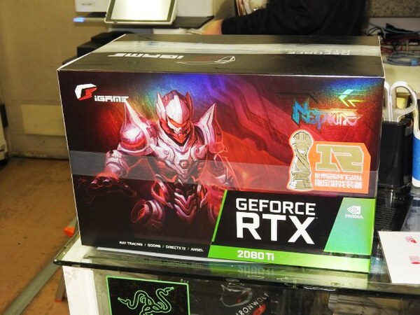 ASCII.jp：水冷ユニット標準装備のOC版GeForce RTX 2080 Ti