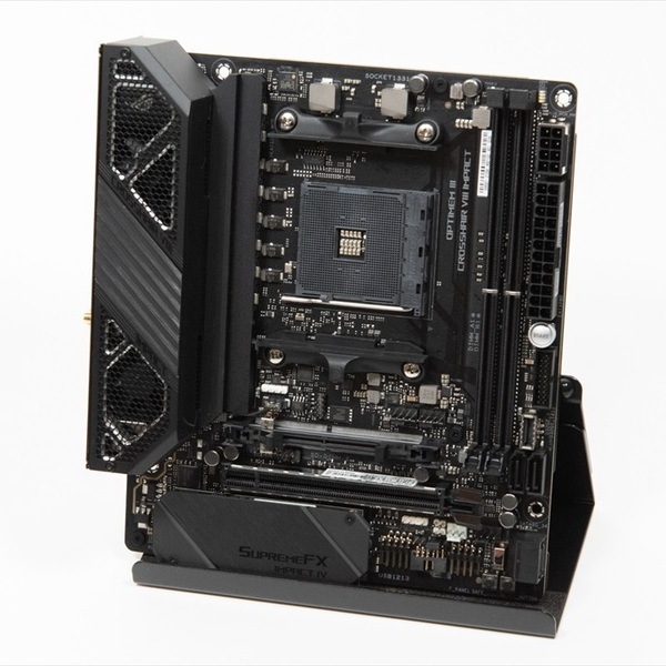 Core i9も乗りこなす、PCIe 4.0 SSDも無線LANも使えるミドル鉄板マザー